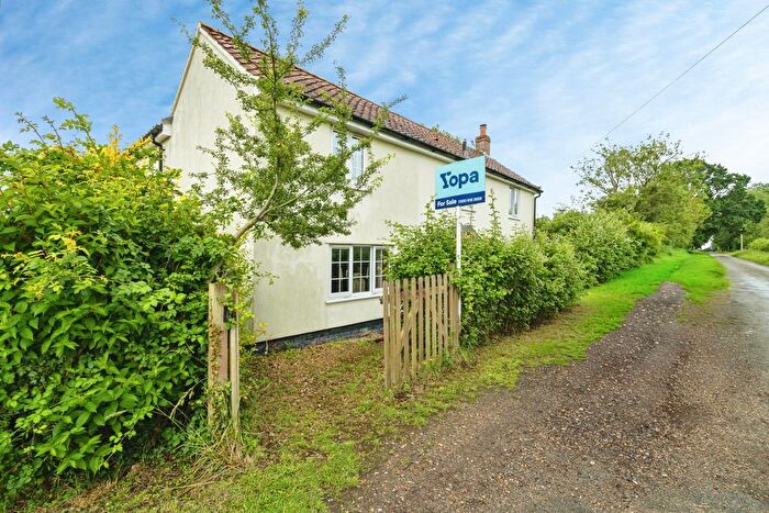 3 Bedroom Detached House For Sale In Common Road, Dereham, NR20