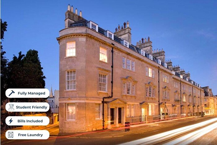 House To Rent In St. James's Parade, Bath, Somerset, BA1