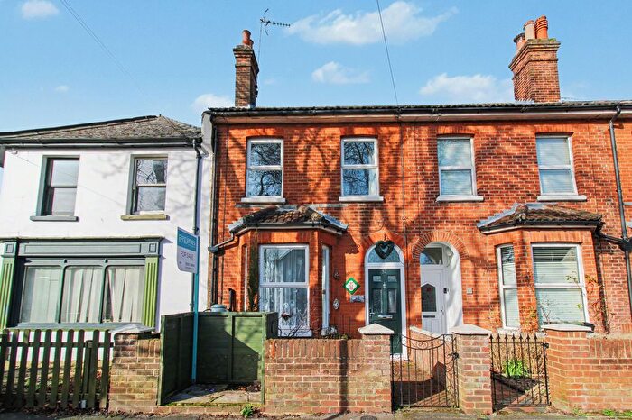 2 Bedroom Terraced House For Sale In Netley Street, Farnborough, GU14