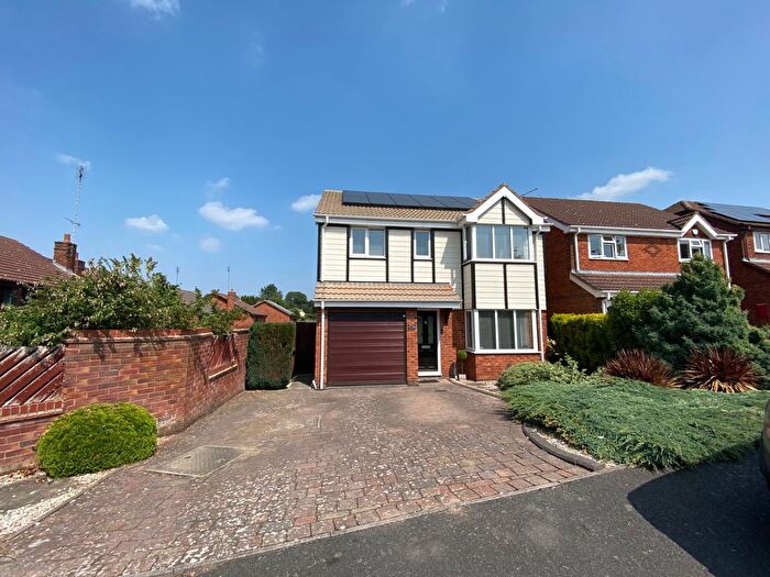 4 Bedroom Detached House For Sale In Westacre Drive, Church Gresley, Swadlincote, DE11