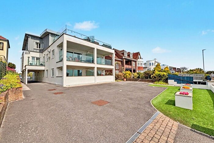 2 Bedroom Flat For Sale In Weymouth, DT4