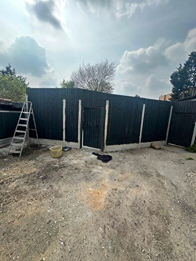 Studio To Rent In Romford Road, Chigwell, IG7