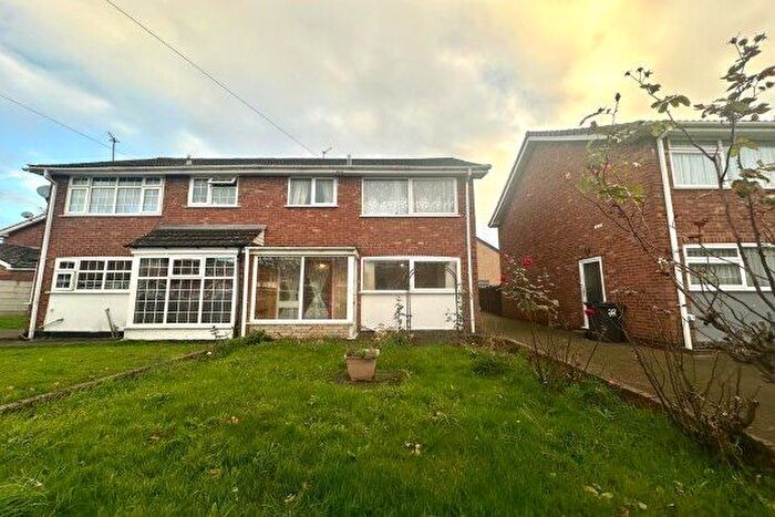 3 Bedroom Semi-Detached House To Rent In Mears Drive, Birmingham, B33