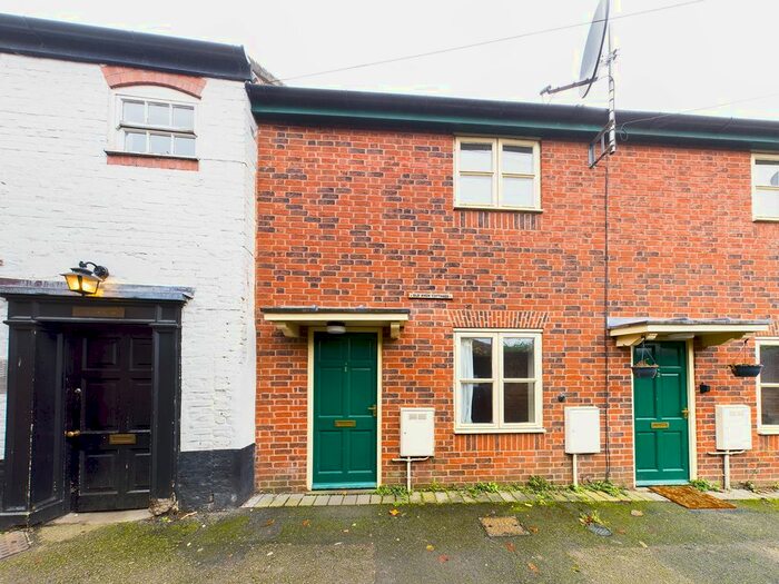 2 Bedroom Property To Rent In Old Avon Cottages, Post Office Lane, Tewkesbury, GL20