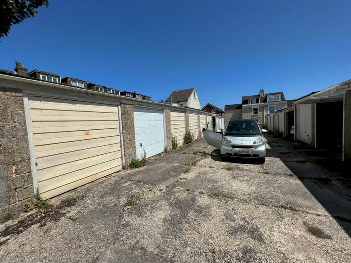 Garage / Parking To Rent In Highfield Road, Salisbury, SP2