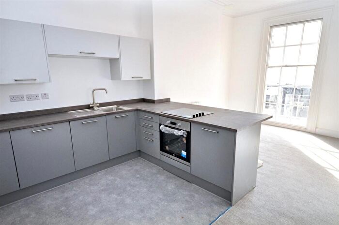 1 Bedroom Apartment To Rent In Portland Street, Leamington Spa, CV32