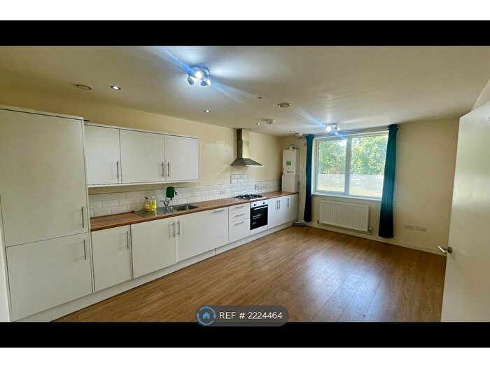 1 Bedroom Flat To Rent In Staines Road, Feltham, TW14