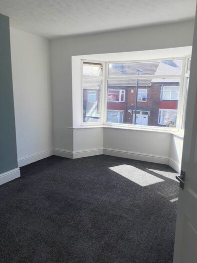 3 Bedroom Flat To Rent In Axbridge Gardens, Elswick, Tyne And Wear, NE4