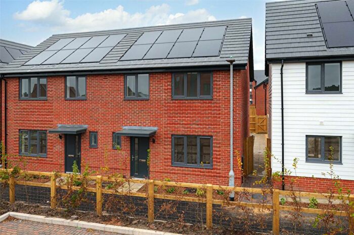 3 Bedroom Terraced House To Rent In Gethin Grove, Crowthorne, Berkshire, RG45