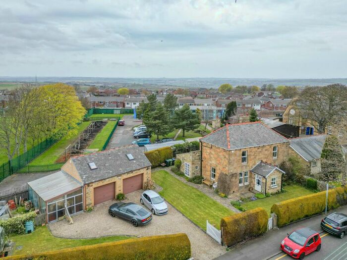 Houses for sale & to rent in NE21 5RR, Half Fields Road, Winlaton And