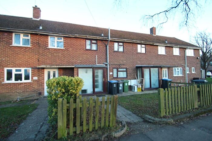 3 Bedroom Terraced House To Rent In Adeyfield Road, Hemel Hempstead, HP2