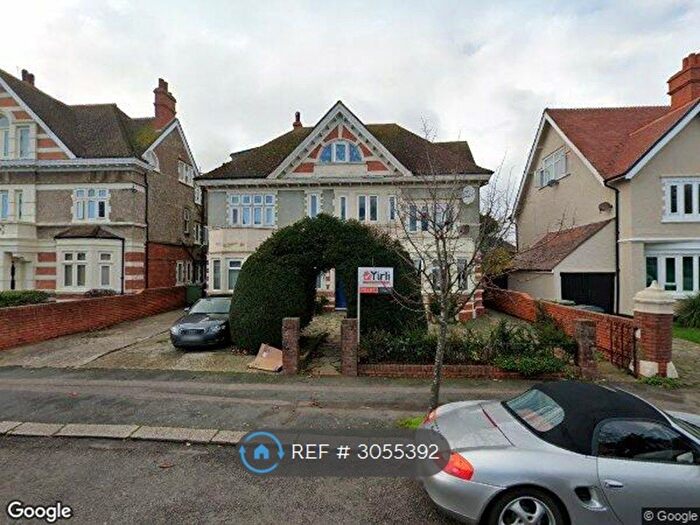 1 Bedroom Flat To Rent In Grimston Avenue, Folkestone, CT20