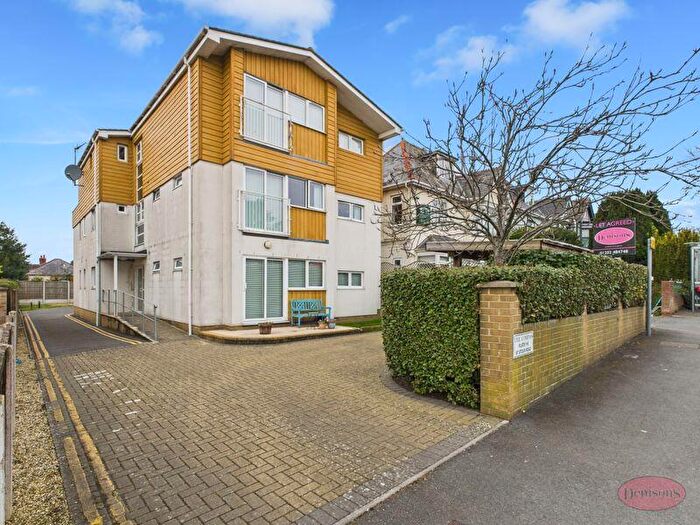 2 Bedroom Apartment To Rent In Christchurch Town Centre, BH23