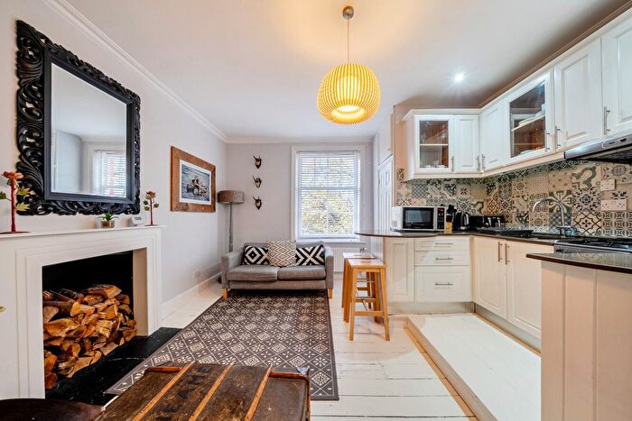 1 Bedroom Flat For Sale In Oakhill Road, London, SW15