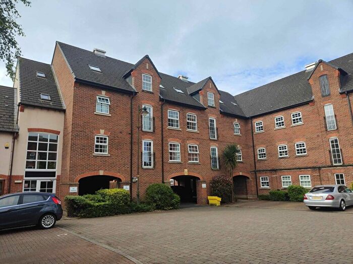 2 Bedroom Penthouse To Rent In Cordwainers Court, PR7