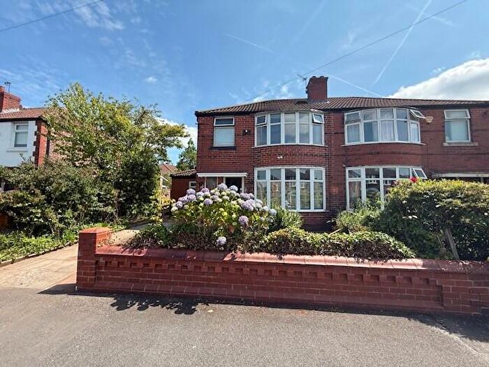 3 Bedroom Semi-Detached House To Rent In Heaton Road, Withington, Manchester, M20