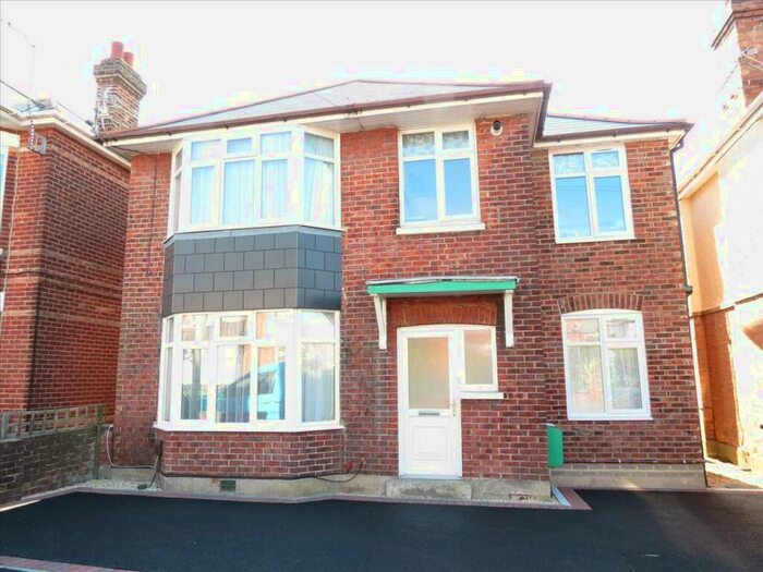 2 Bedroom Apartment To Rent In Benmore Road, Winton, Bournemouth, BH9