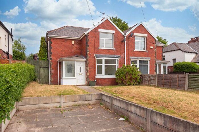 3 Bedroom Semi Detached House For Sale In Bury Old Road, Prestwich, Manchester, M25