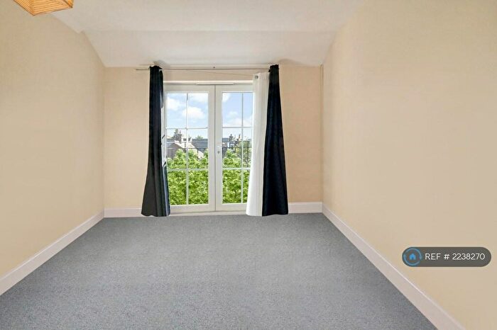1 Bedroom Flat To Rent In Wensleydale, Luton, LU2