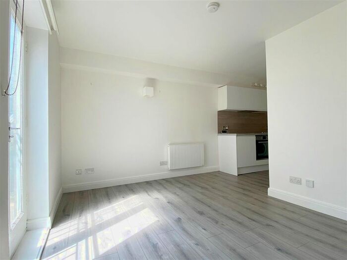 Studio To Rent In Howard Place, Brighton, BN1