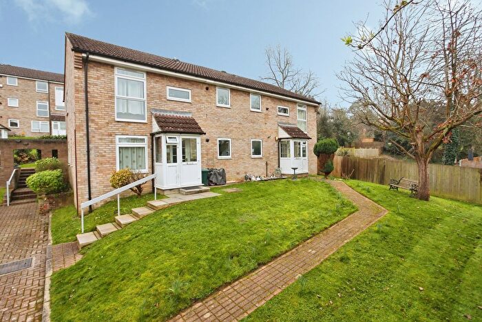 2 Bedroom Flat For Sale In Welland Road, Tonbridge, Kent, TN10