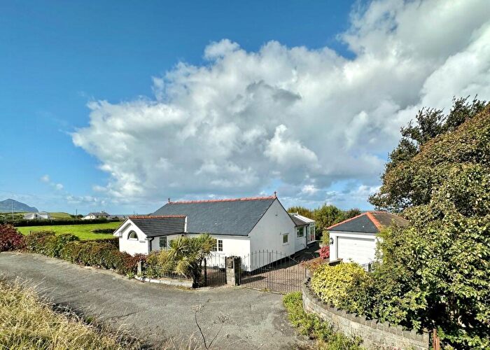 3 Bedroom Detached House For Sale In Clynnog Road, Aberdesach, Caernarfon, Gwynedd, LL54