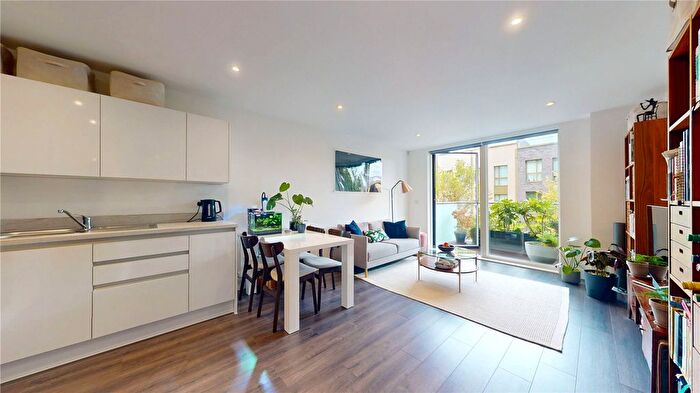 2 Bedroom Flat For Sale In Handley Drive, London, SE3