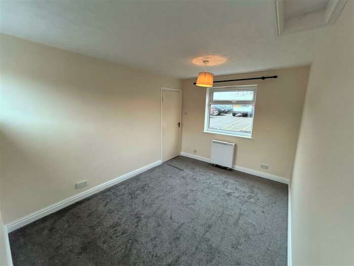 1 Bedroom Apartment To Rent In Stourbridge Road, Halesowen, West