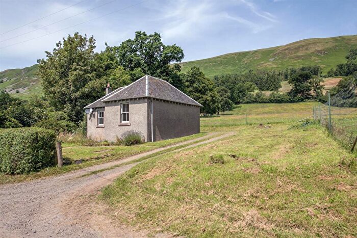 2 Bedroom Cottage To Rent In Dollar, FK14