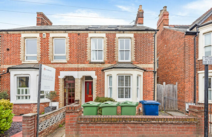 4 Bedroom Semi-Detached House To Rent In Windmill Road, Headington, OX3