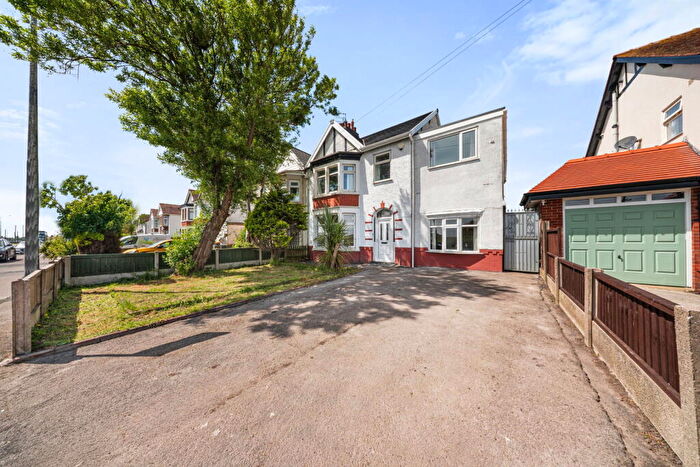 5 Bedroom Semi-Detached House For Sale In Broadway, Thornton-cleveleys, FY5