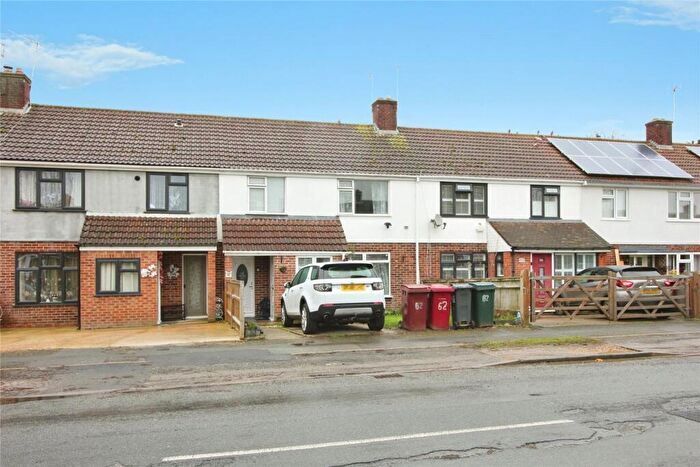3 Bedroom Terraced House To Rent In Corwen Road, Tilehurst, Reading, RG30