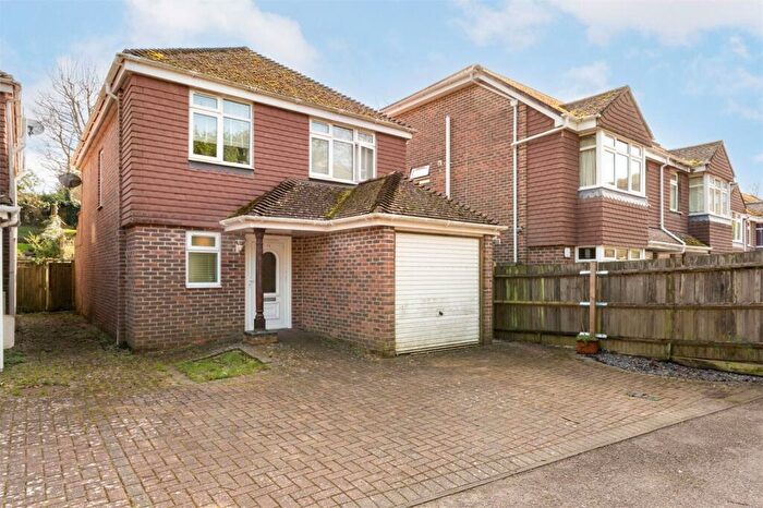 3 Bedroom Detached House For Sale In Spears Walk, Brighton, BN2