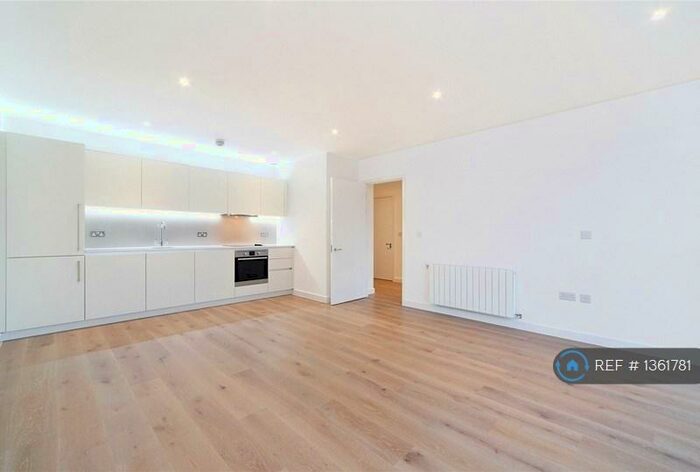1 Bedroom Flat To Rent In Grayston House, London, SE3