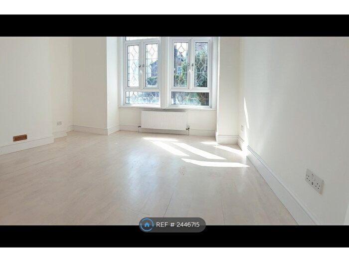 2 Bedroom Maisonette To Rent In Bensham Grove, Thornton Heath, CR7
