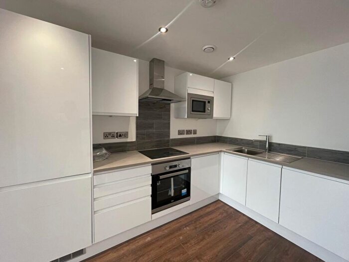 2 Bedroom Apartment To Rent In Crossbank Apartments, M7