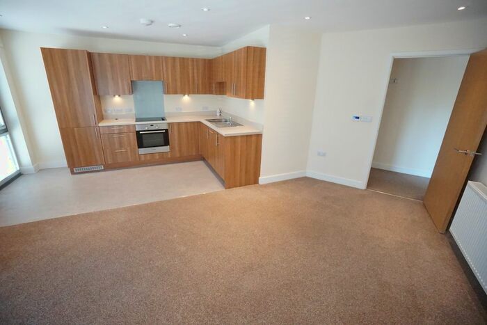 2 Bedroom Flat To Rent In Gaol Ferry Steps, Bristol, BS1