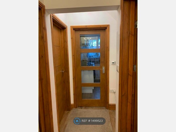 2 Bedroom Flat To Rent In Longsight, Manchester, M12