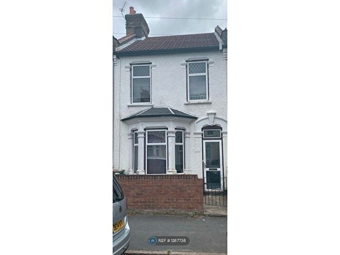 3 Bedroom Terraced House To Rent In Norfolk Road, London, E6