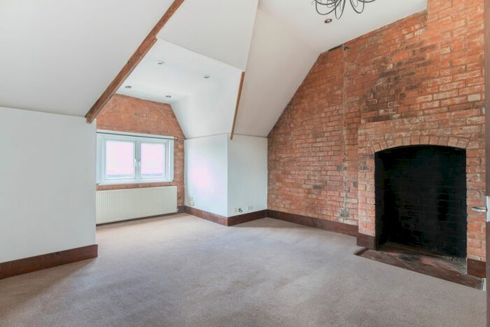 3 Bedroom Flat To Rent In - Lichfield Road, Birmingham, B6