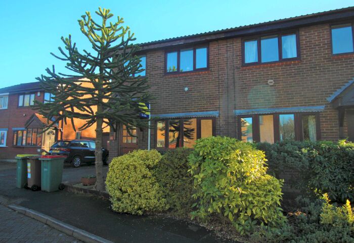 3 Bedroom Semi-Detached House To Rent In Barnacre Close, Fulwood, PR2