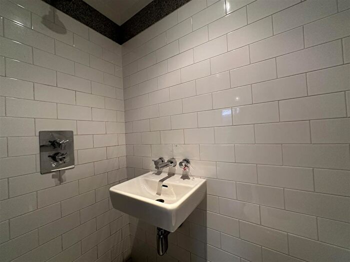 2 Bedroom Flat For Sale In Express Building, Oldham Road, Ancoats, Manchester, M4