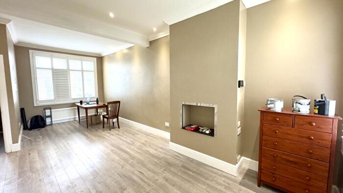 2 Bedroom Terraced House To Rent In Gordon Road, Dartford, Kent, DA1