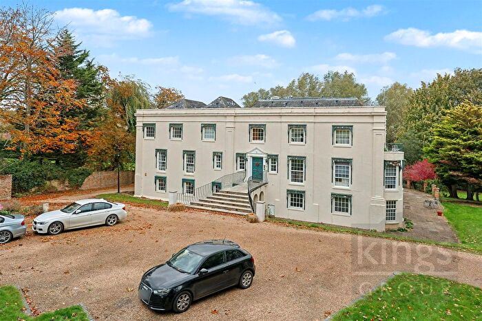 2 Bedroom Flat For Sale In Old Park Ride, Waltham Cross, EN7