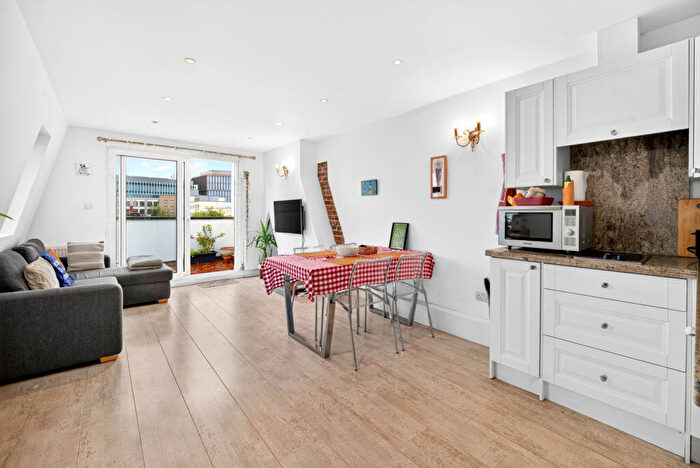 1 Bedroom Apartment To Rent In College Place, Camden, London, NW1