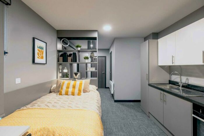 Studio To Rent In Guildford, GU2