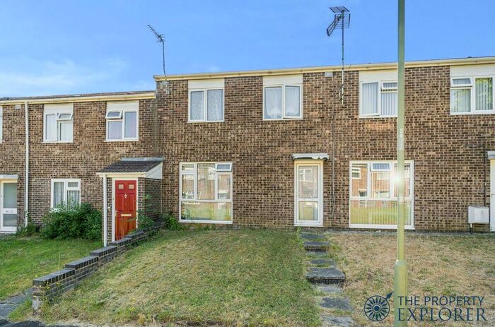 3 Bedroom Terraced House To Rent In Quilter Road, Basingstoke, RG22