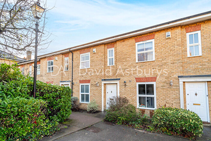 3 Bedroom Mews To Rent In Southgate Road, Islington, London, N1