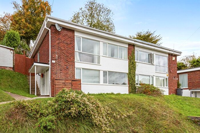 3 Bedroom House To Rent In Combe Rise, High Wycombe, HP12