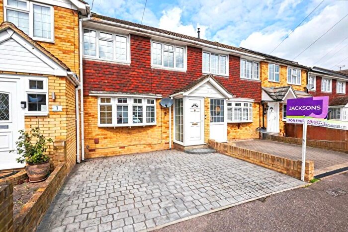 3 Bedroom Terraced House For Sale In Lambourne Place, Rainham, ME8